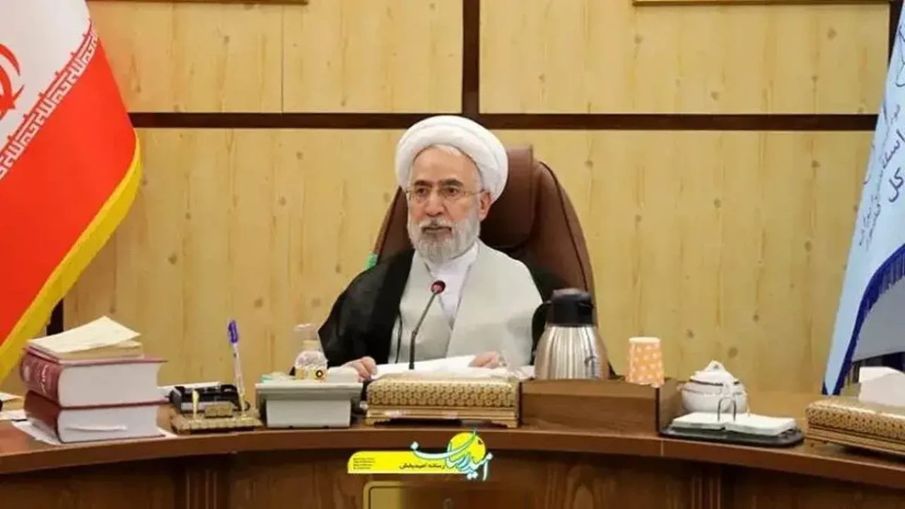 اسامی افرادی که اقدام به صادرات کرده، اما ارز حاصل از آن را به کشور بازنگردانده‌اند، اعلام کنید